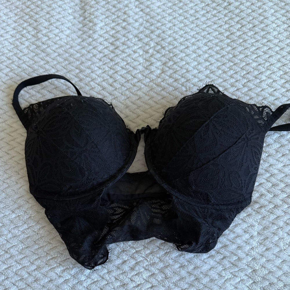 PINK Victoria’s Secret bra
